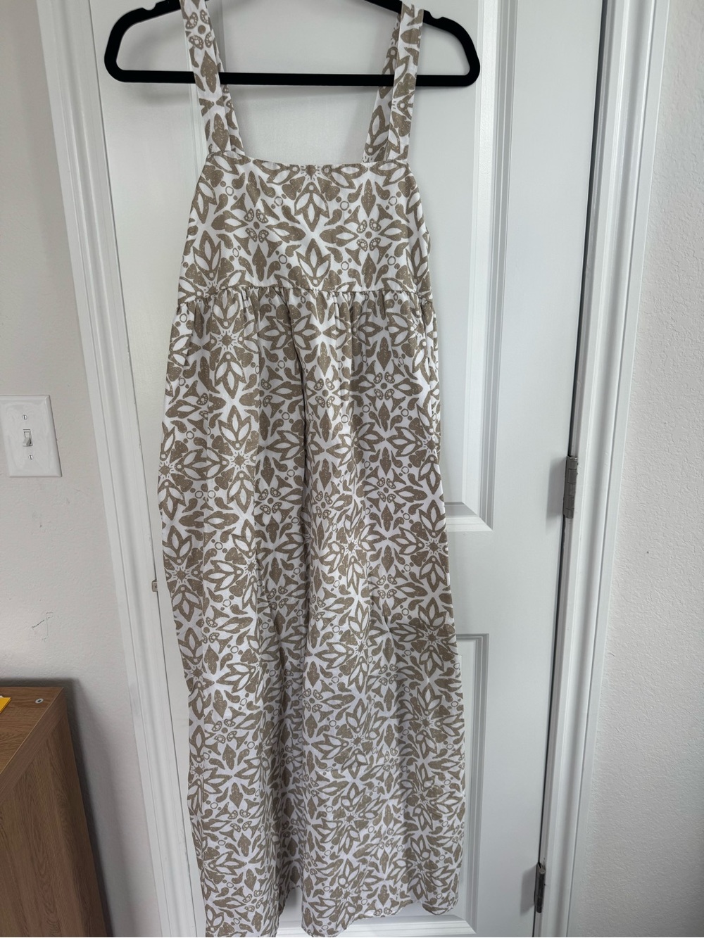 Melrose and Market Beige and White Floral Square-Neck Maxi Dress